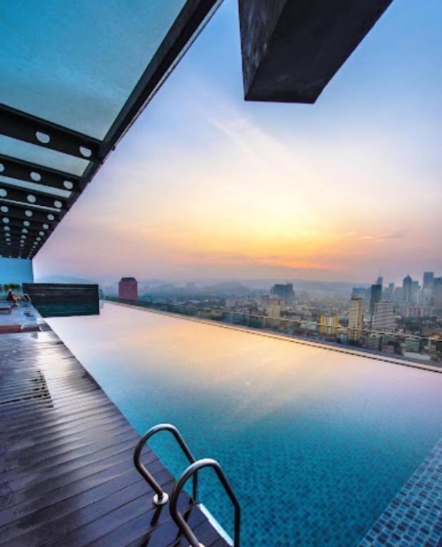 Kl Infinity Pool *